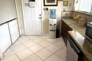 6940 NW 14th Ct NW, Plantation, FL 33313 - Photo 11