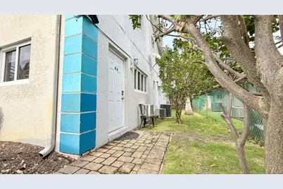 820 NE 17th Avenue #4b, Fort Lauderdale, FL 33304 - Photo 1