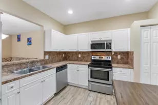 5540 NW 90th Terrace, Sunrise, FL 33351 - Photo 9