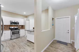5540 NW 90th Terrace, Sunrise, FL 33351 - Photo 5