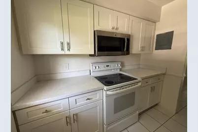 3941 Crystal Lake Drive #E, Pompano Beach, FL 33064 - Photo 5
