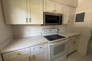 3941 Crystal Lake Dr, Pompano Beach, FL 33064 - Photo 5