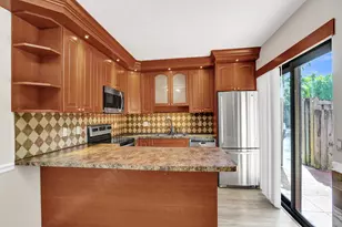 9951 NW 6th Ct, Plantation, FL 33324 - Photo 13