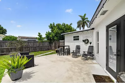 445 Palo Alto Drive, Palm Springs, FL 33461 - Photo 43