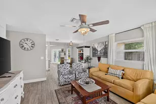 445 Palo Alto Dr, Palm Springs, FL 33461 - Photo 7