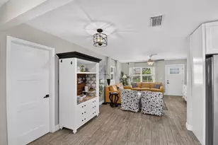 445 Palo Alto Dr, Palm Springs, FL 33461 - Photo 9