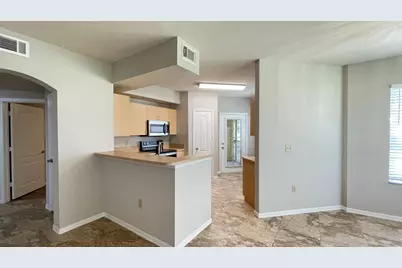 170 SW Peacock Boulevard #36-104, Port Saint Lucie, FL 34986 - Photo 5