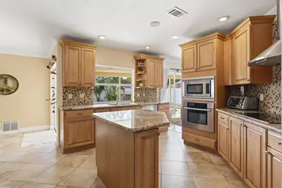 106 Orchard Ridge Lane, Boca Raton, FL 33431 - Photo 9