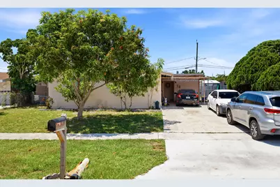 18 Andros Road, Palm Springs, FL 33461 - Photo 9
