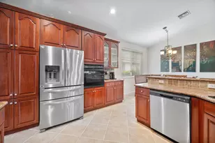 14520 SW 37th St, Miramar, FL 33027 - Photo 7
