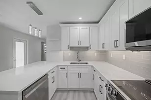 9298 Birmingham Dr, Palm Beach Gardens, FL 33410 - Photo 9