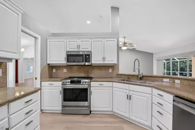13578 Chatsworth Village Drive, Wellington, FL 33414 - Photo 23
