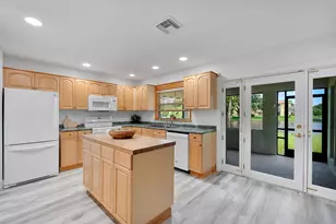 11454 NW 41st St, Coral Springs, FL 33065 - Photo 17