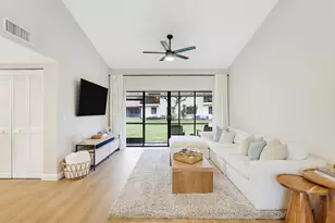 11 VÃ­a De Casas Sur, Boynton Beach, FL 33426 - Photo 7