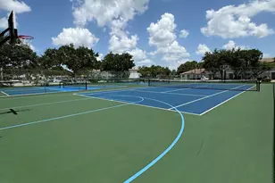 702 NW 208th Terrace, Pembroke Pines, FL 33029 - Photo 33
