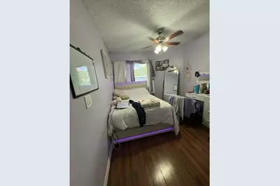 702 NW 208th Terrace, Pembroke Pines, FL 33029 - Photo 17