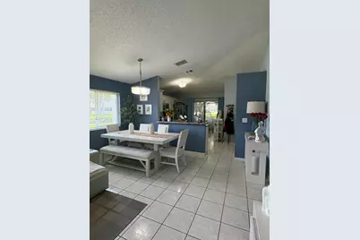 702 NW 208th Terrace, Pembroke Pines, FL 33029 - Photo 5