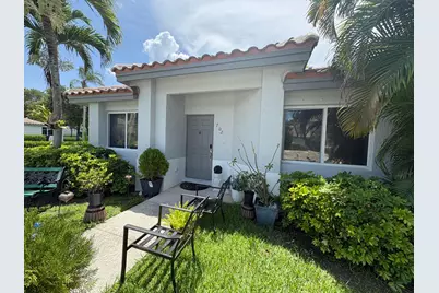 702 NW 208th Terrace, Pembroke Pines, FL 33029 - Photo 3