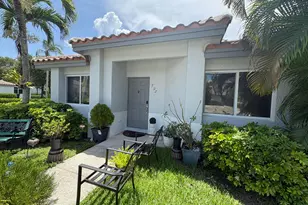 702 NW 208th Terrace, Pembroke Pines, FL 33029 - Photo 3