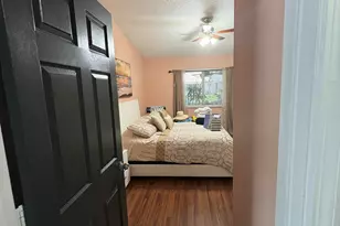 702 NW 208th Terrace, Pembroke Pines, FL 33029 - Photo 21
