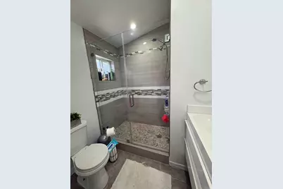 702 NW 208th Terrace, Pembroke Pines, FL 33029 - Photo 23