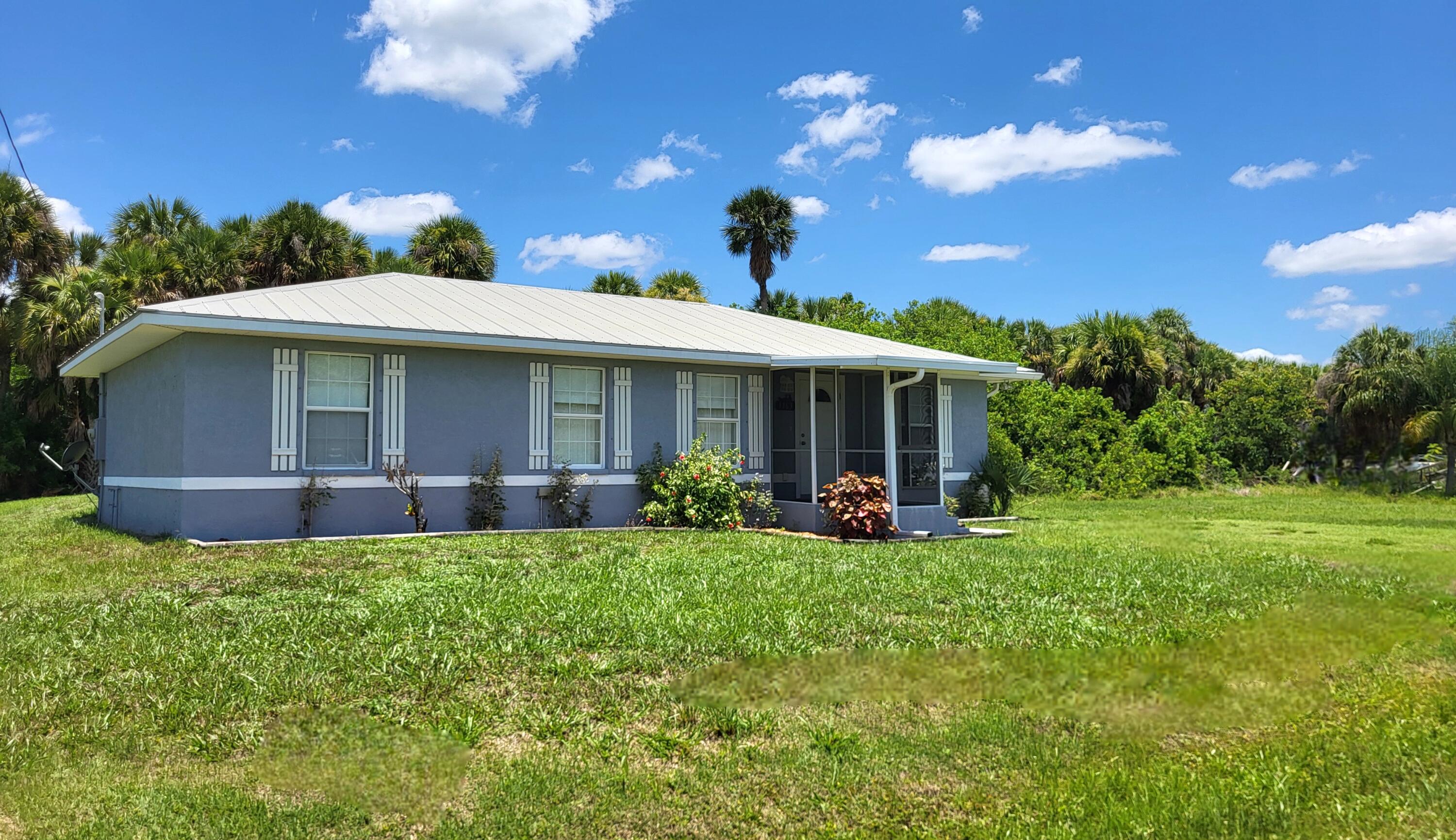 1163 Click Dr - 1163 Click Dr, Moore Haven, FL 33471 Luxury Property | Jose Angel Pina