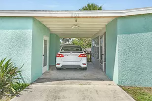 201 NE Prima Vista Blvd, Port Saint Lucie, FL 34983 - Photo 3