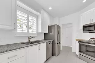 5181 Magnolia Bay Cir, Palm Beach Gardens, FL 33418 - Photo 9