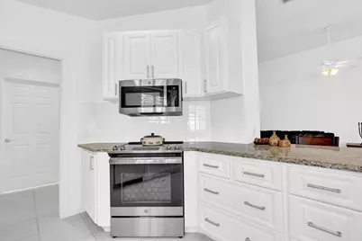 5181 Magnolia Bay Circle, Palm Beach Gardens, FL 33418 - Photo 11