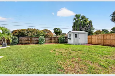 110 W Coconut Drive, Lake Worth, FL 33467 - Photo 45