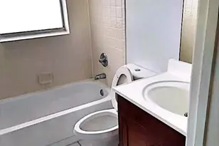 1014 Twin Lakes Dr, Coral Springs, FL 33071 - Photo 9