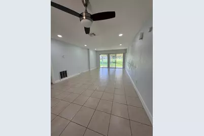 9640 NW 65th Street #D10, Tamarac, FL 33321 - Photo 11