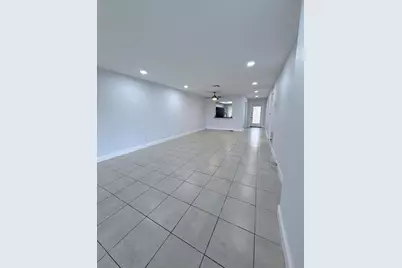 9640 NW 65th Street #D10, Tamarac, FL 33321 - Photo 11