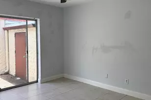 9640 NW 65th St, Tamarac, FL 33321 - Photo 13