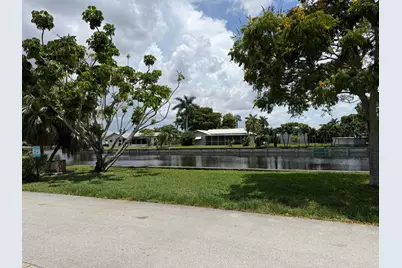 9640 NW 65th Street #D10, Tamarac, FL 33321 - Photo 27