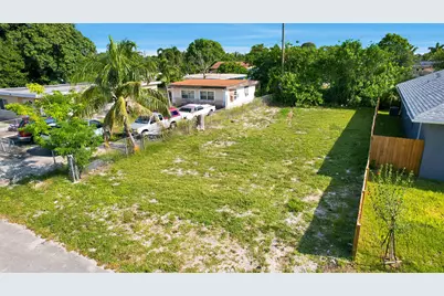 1141 Peak Road, Lake Worth, FL 33462 - Photo 1