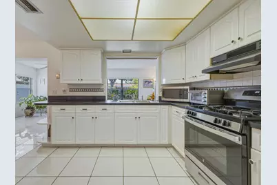9111 NW 25th Court, Sunrise, FL 33322 - Photo 11