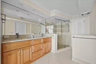 911 Ocean Dr, North Palm Beach, FL 33408 - Photo 13