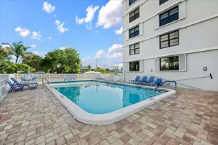 911 Ocean Dr, North Palm Beach, FL 33408 - Photo 23