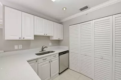 8741 Cleary Boulevard, Plantation, FL 33324 - Photo 21