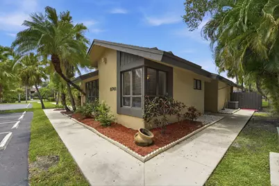 8741 Cleary Boulevard, Plantation, FL 33324 - Photo 3