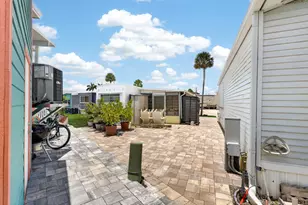 946 Nettles Blvd, Jensen Beach, FL 34957 - Photo 15