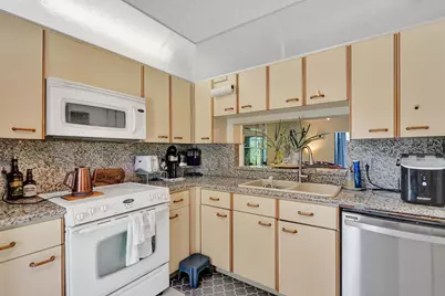 5201 W Club Circle #103, Boca Raton, FL 33431 - Photo 5