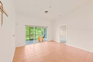 10432 Lake Vista Cir, Boca Raton, FL 33498 - Photo 9