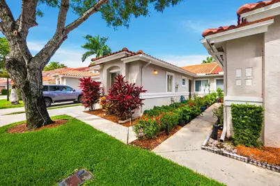 10432 Lake Vista Circle, Boca Raton, FL 33498 - Photo 3