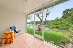 10432 Lake Vista Cir, Boca Raton, FL 33498 - Photo 11
