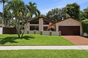 21540 Kapok Cir, Boca Raton, FL 33433 - Photo 1