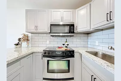 410 Chatham T, West Palm Beach, FL 33417 - Photo 5