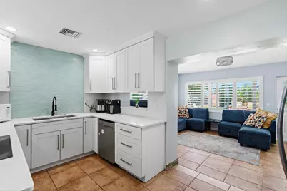 520 SE Dolphin Drive, Stuart, FL 34996 - Photo 7