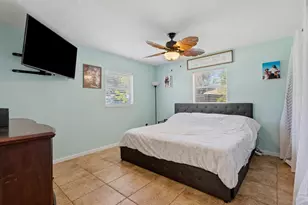520 SE Dolphin Dr, Stuart, FL 34996 - Photo 13